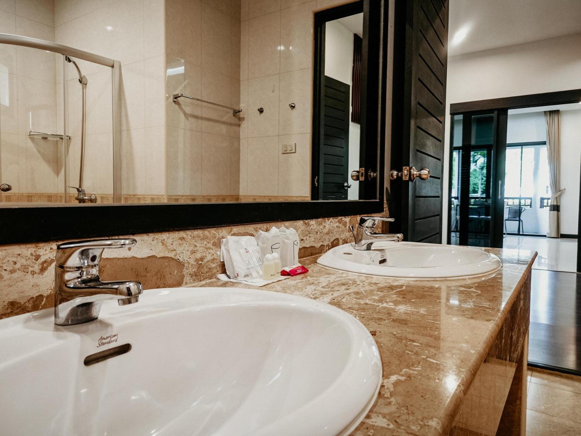 Rawai Grand House -Sha Plus Εξωτερικό φωτογραφία